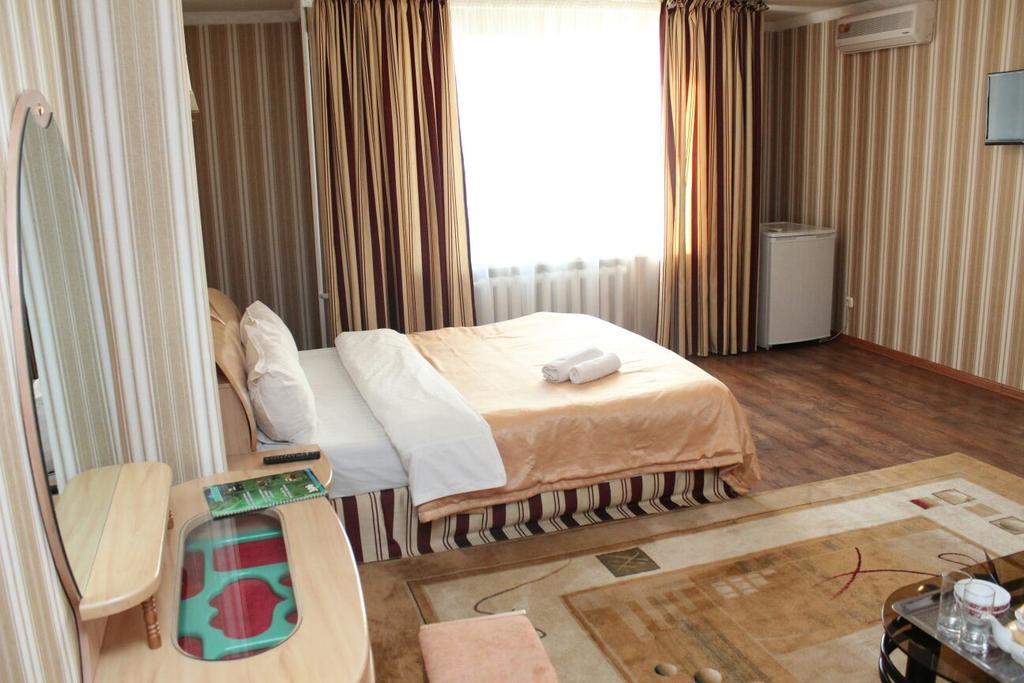 Zhassybi Hotel Astana Exterior photo